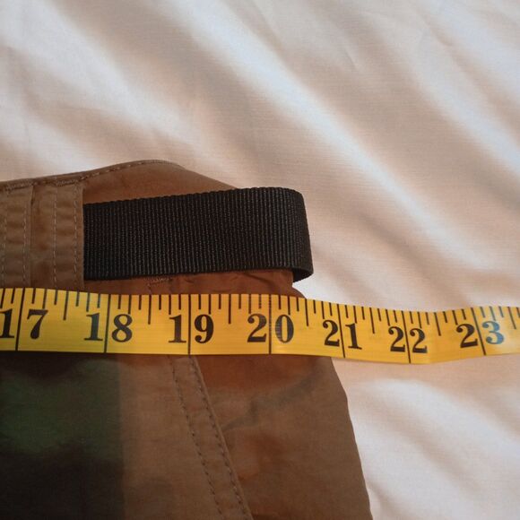 Men's Magellan Fish Gear Shorts. XL Water Repellent Tan Webbed Belt 6 Pockets - Picture 7 of 10